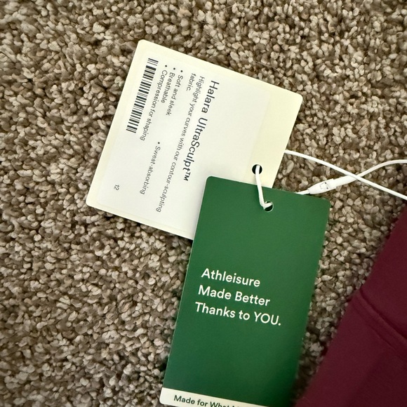 NWT Halara women’s leggings Ultrasculpt scrunch maroon  size XS - Picture 9 of 9